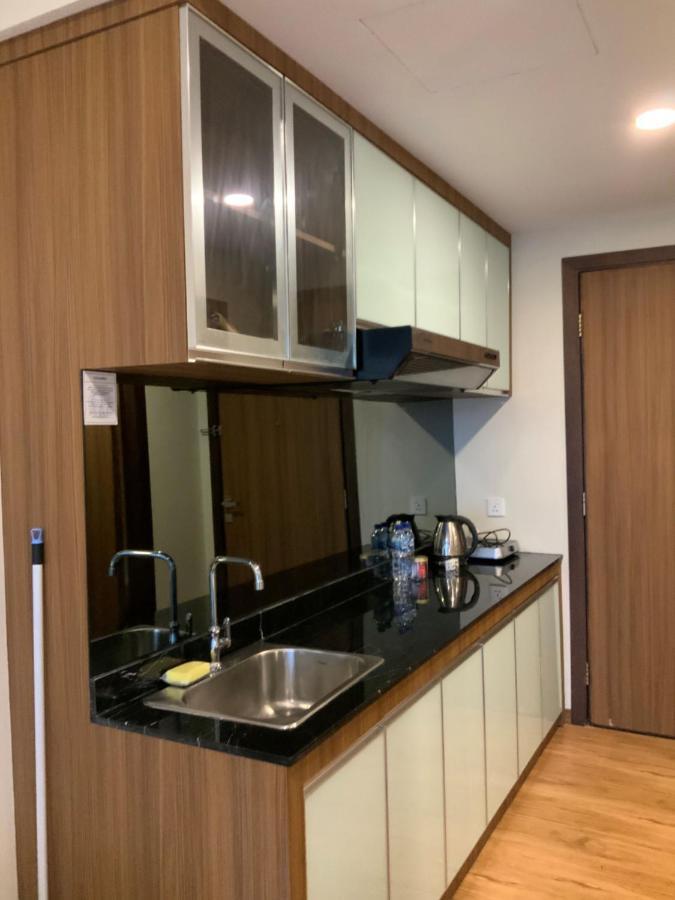 ناغويا Palam Mansion At Aston Apartment - Batam المظهر الخارجي الصورة